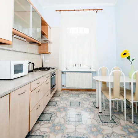 Apartments In The Center On Shota Rustaveli Kyiv Exterior photo