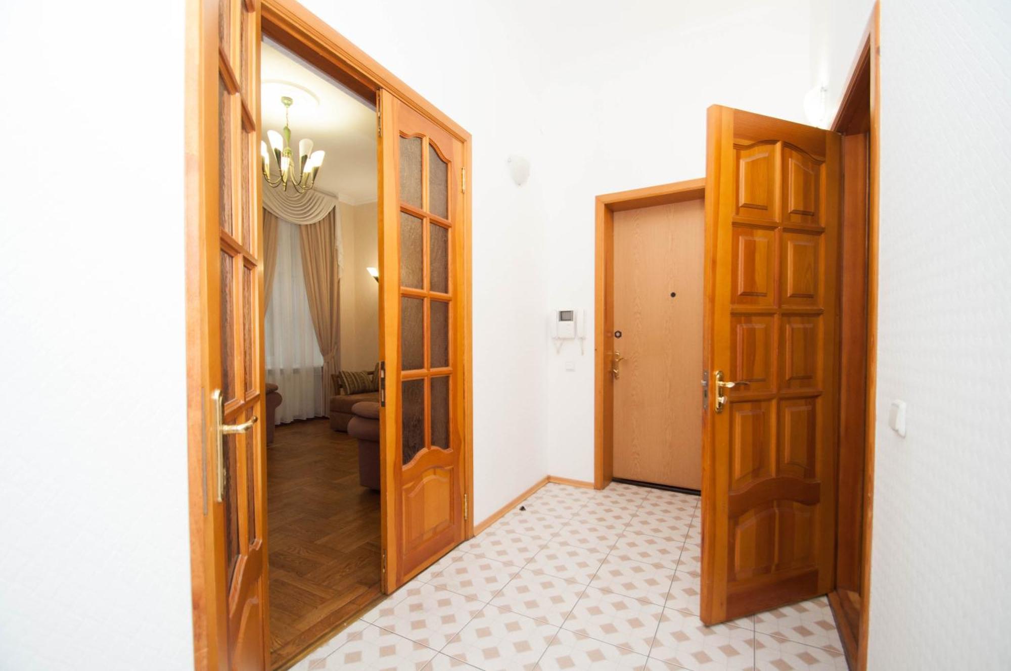 Apartment In The Center On Shota Rustaveli *