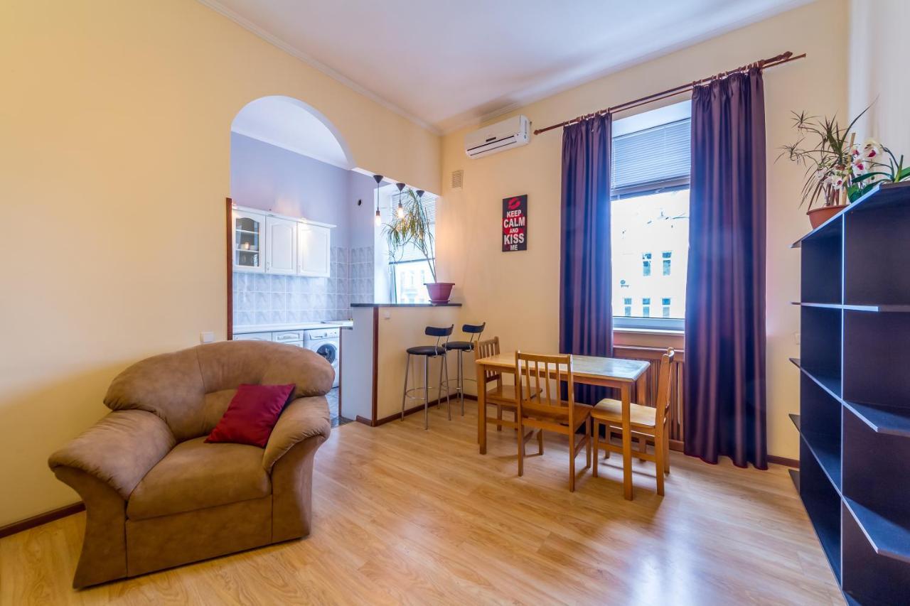 Apartment In The Center On Shota Rustaveli